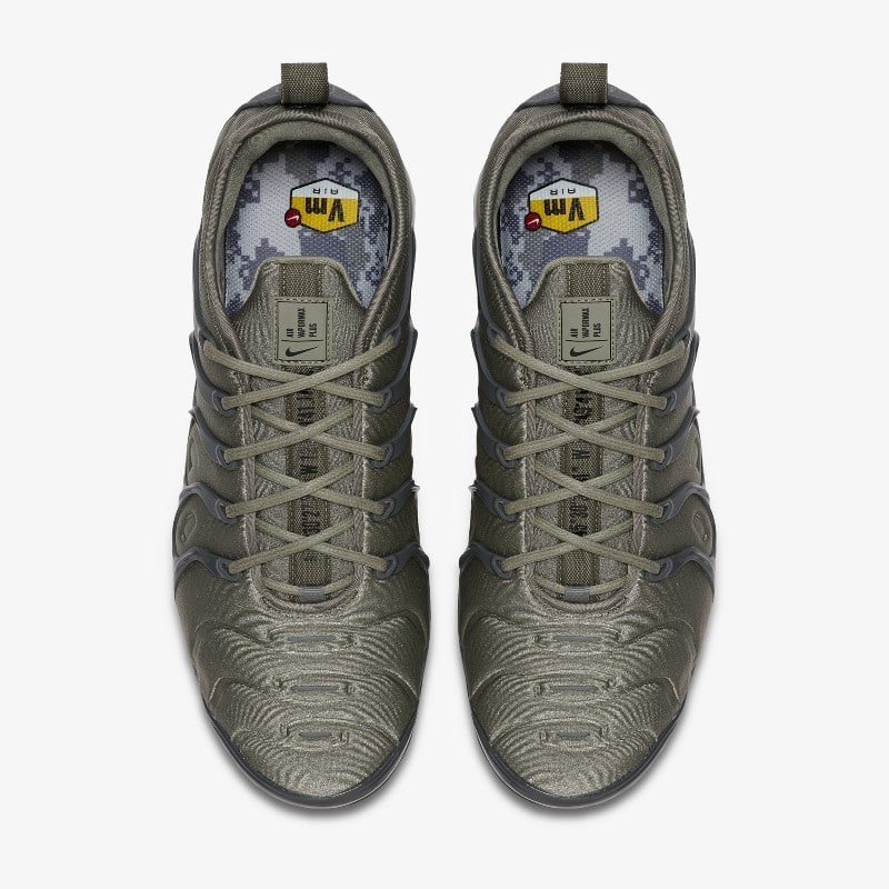 Air vapormax plus dark stucco sale